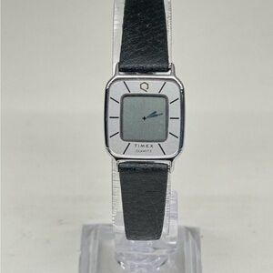 Vintage TIMEX T-CELL Digital Illusion Silver Women Watch Working New Battery